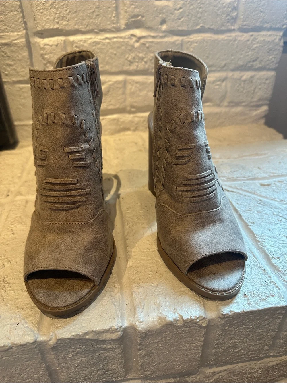 Qupid chic taupe